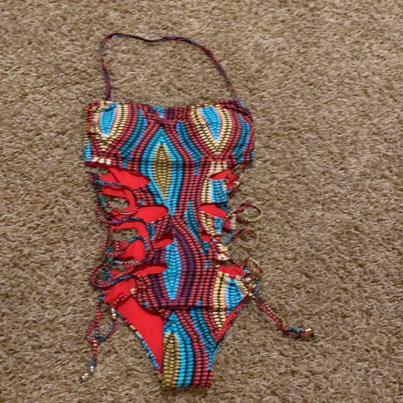 One piece swimsuit β€οΈ - Picture 4 of 11